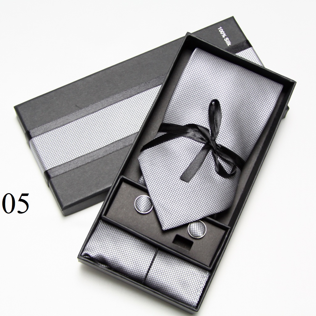 طقم ربطة عنق صلبة مع علبة، أزر - مراجعة Neck Tie Set Box وسعره