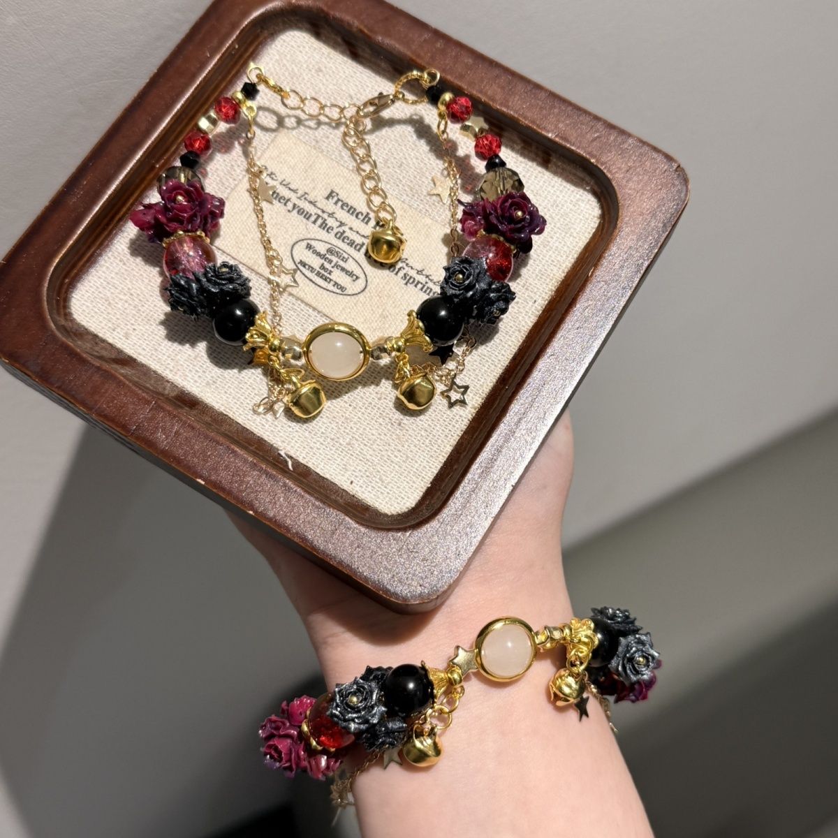 أساور نسائية مرصعة بالخرز بتصم - مراجعة Men Accessories Gift وسعره